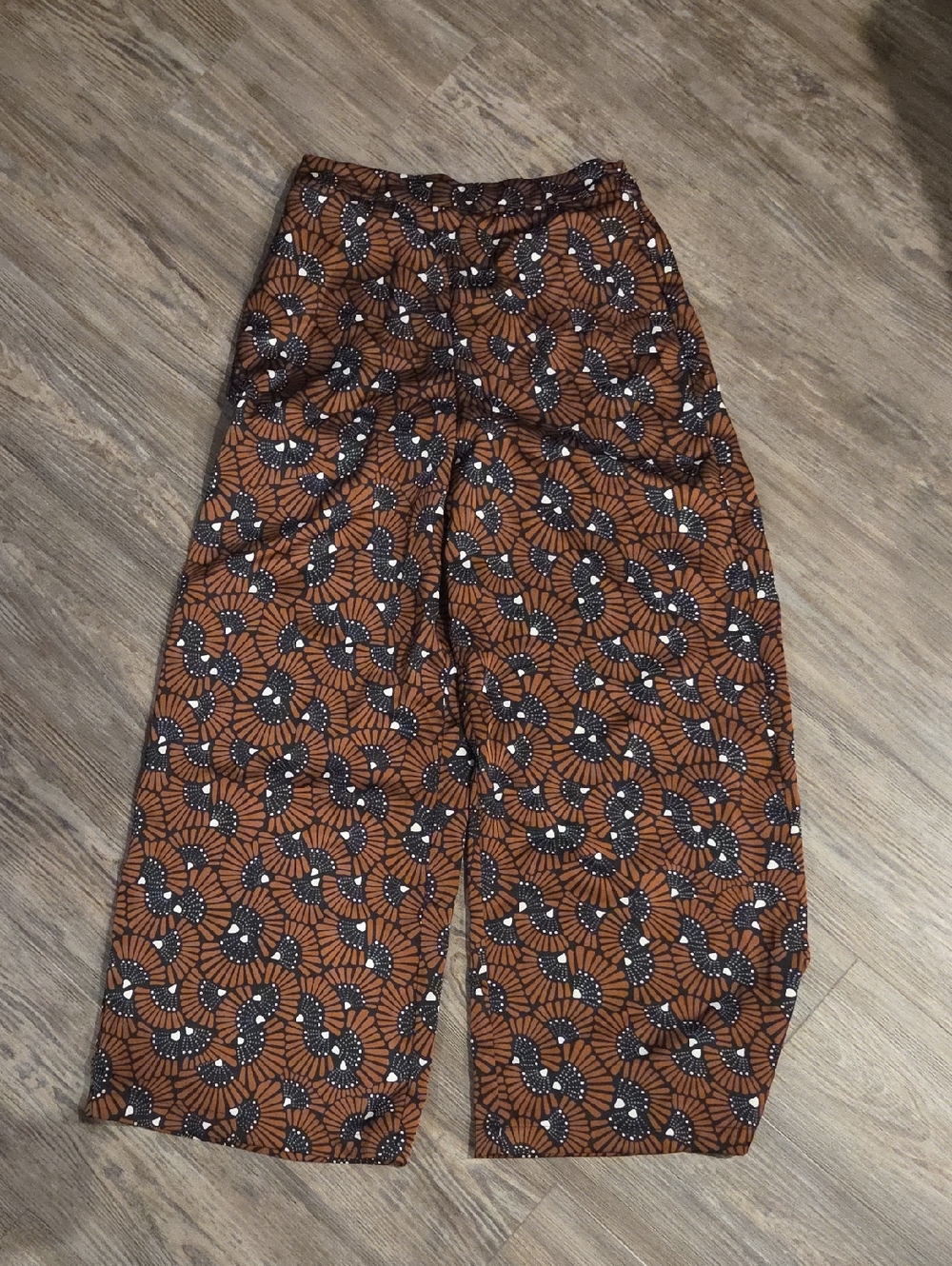 House of Harlow 1960 2piece Top And Wide Leg Printed Pants in Brown and Black